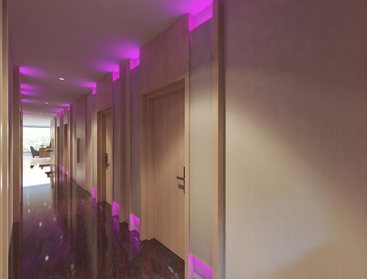 Eightin Hotel Sudirman Джакарта Экстерьер фото